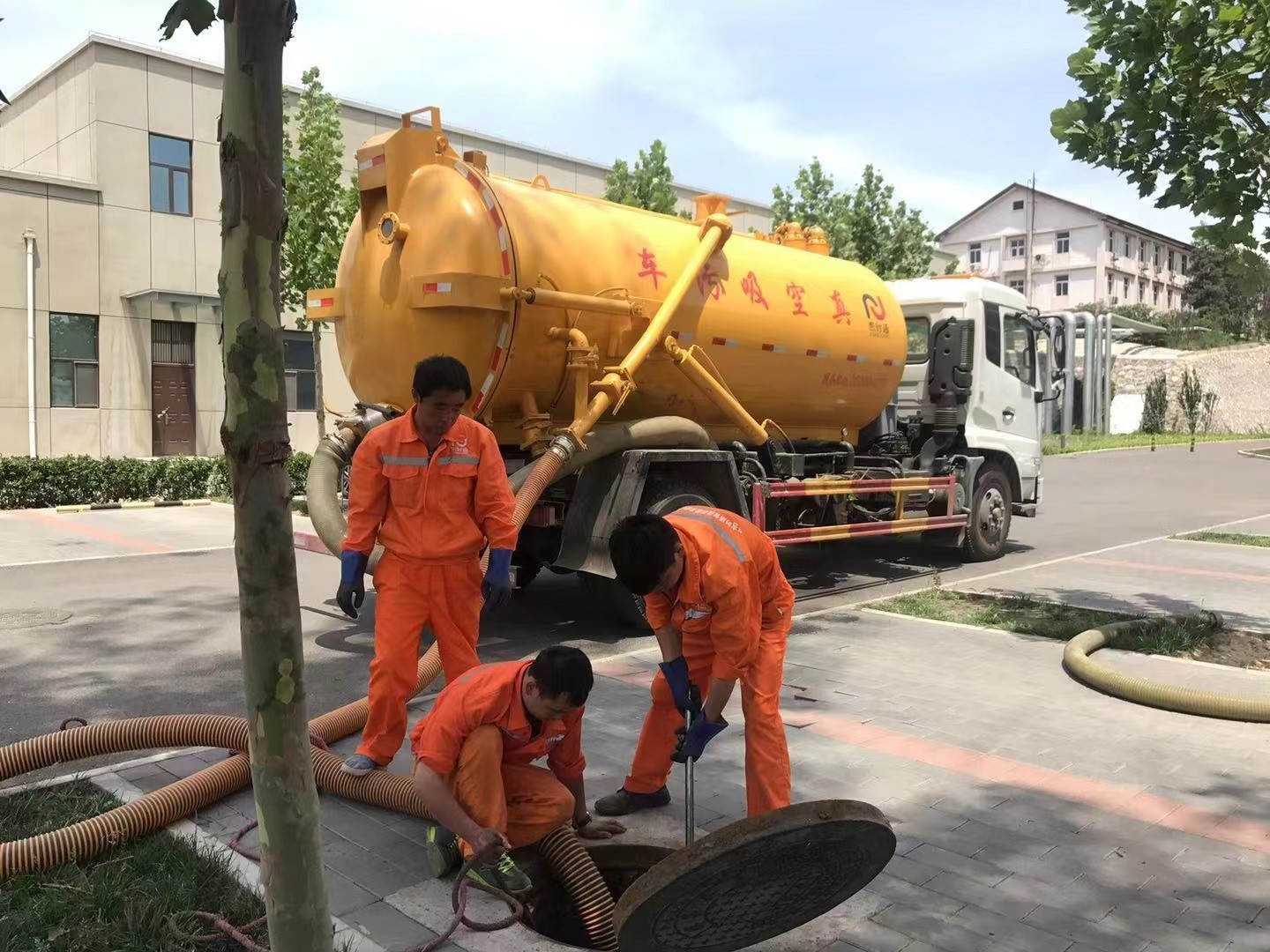 郎溪化粪池清理与5-8吨吸粪车施工效率分析